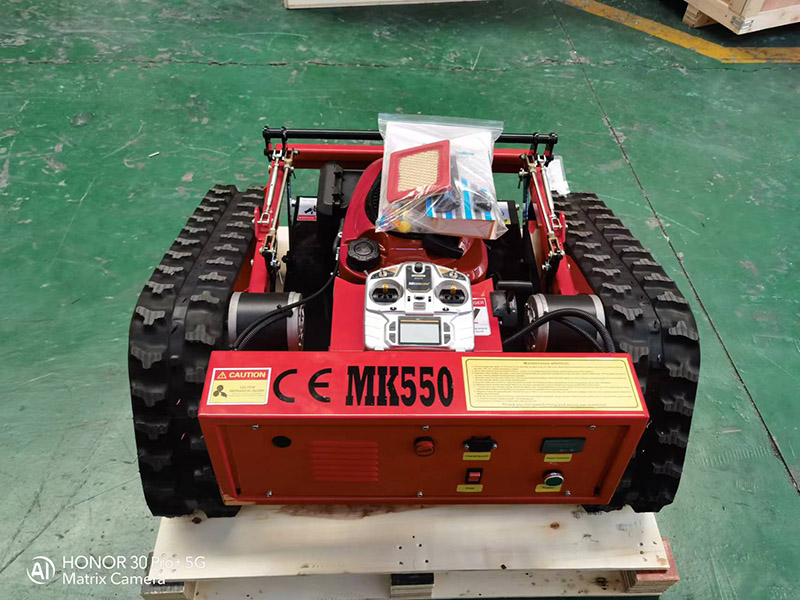 MK550 remote control crawler lawn mower exported to the United States