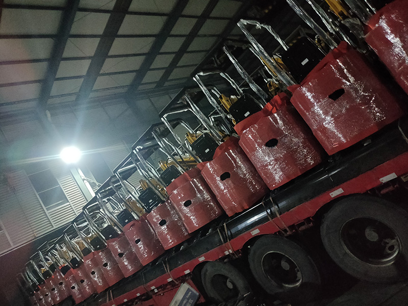 36 sets of MK10B mini excavators shipped to Russia