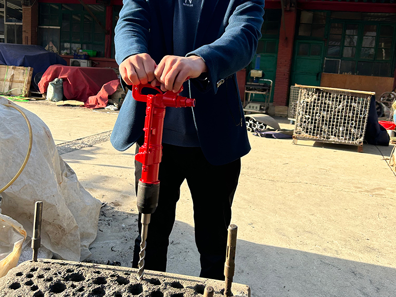 Pneumatic Handheld Rock Hammer: The Portable Powerhouse for Efficient Crushing
